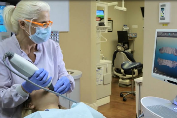 Создание улыбки с помощью Invisalign® 