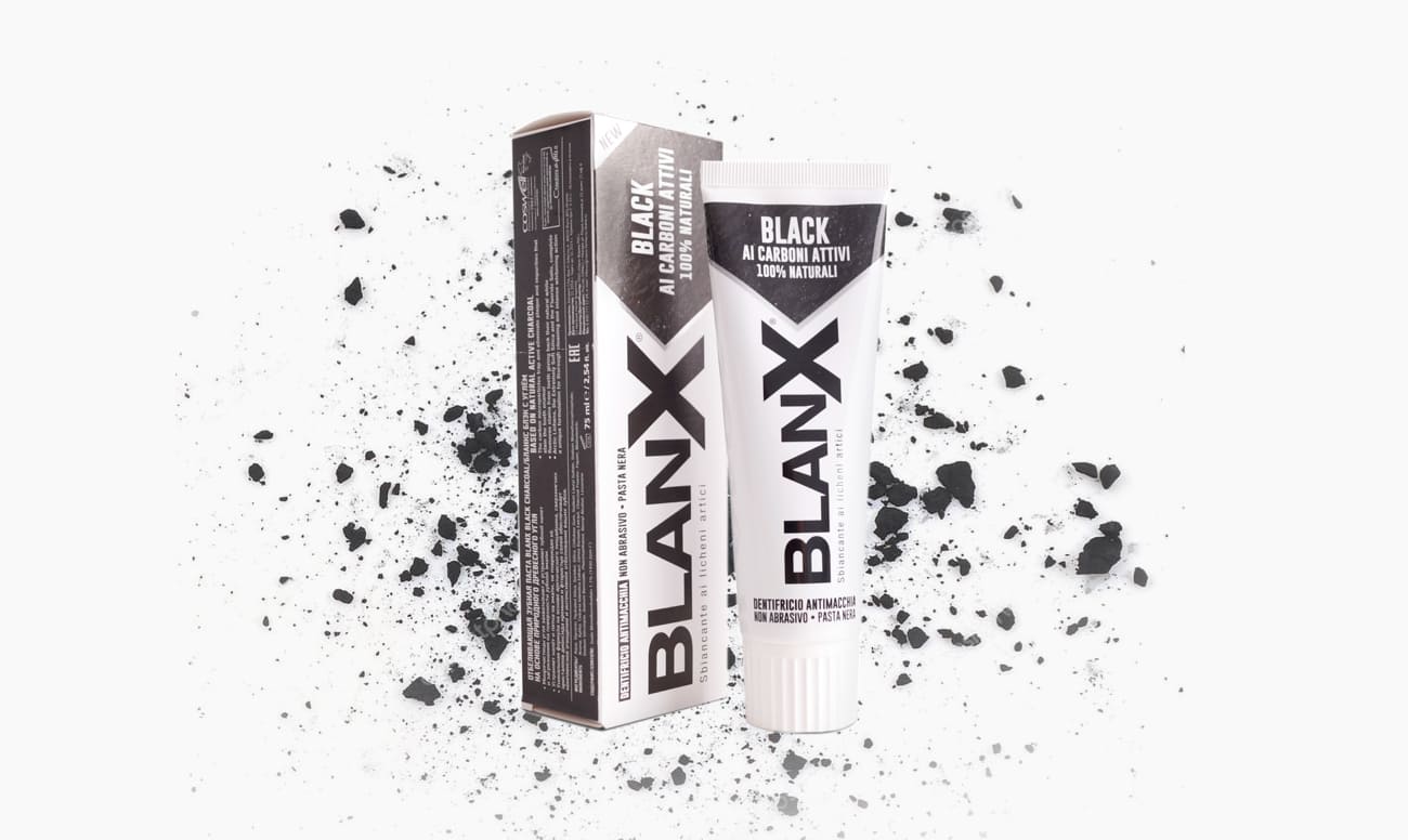 Фото зубной пасты Blanx Black Charcoal с древесным углем 