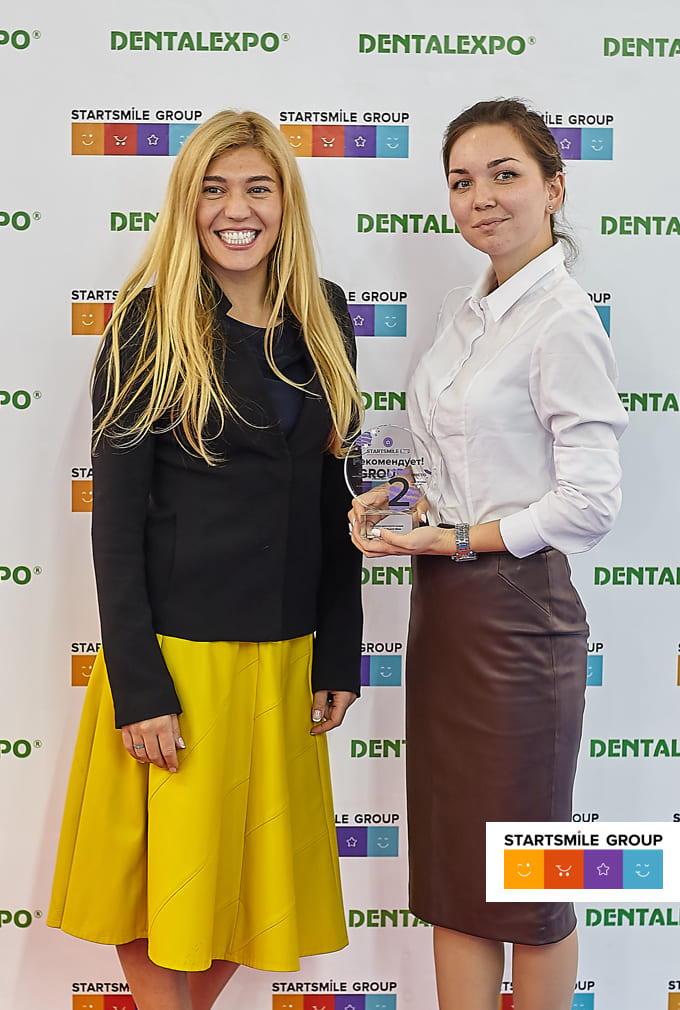 Фото победительницы Ежегодного рейтинга частных стоматологий России Startsmile 2017