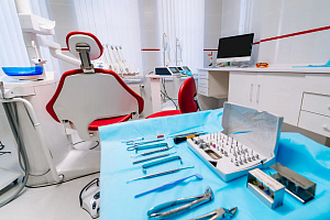 Как выбрать стоматологию для протезирования зубов?