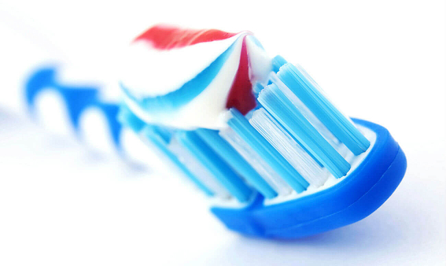 Отбеливающая зубная паста