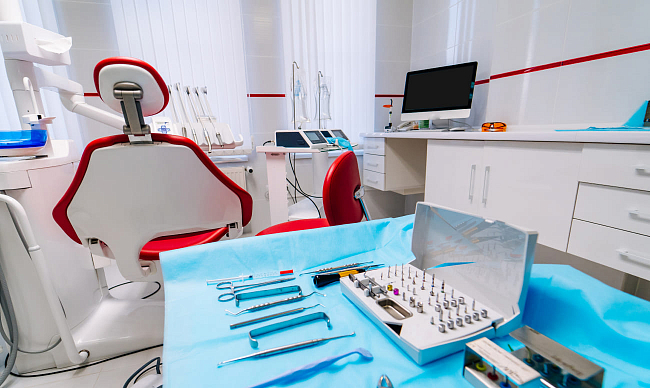 Как выбрать стоматологию для протезирования зубов?