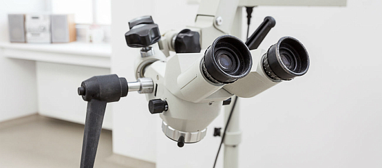 Лечение зубов под микроскопом